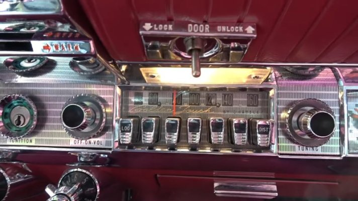 last-of-the-finned-mopars-1961-chrysler-new-yorker-flexes-the-rarest-and-pricey-options_43.jpg