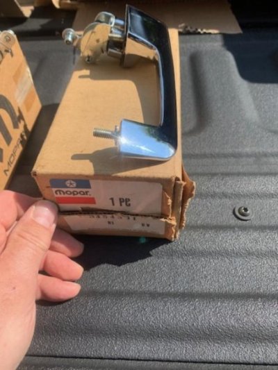 NOS A,B BODY OUTER DOOR HANDLES..jpg