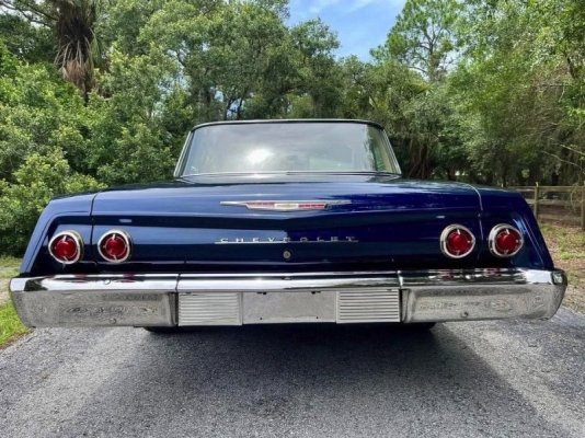 this-1962-chevy-biscayne-is-a-former-oregon-state-police-car-selling-at-no-reserve_2.jpg