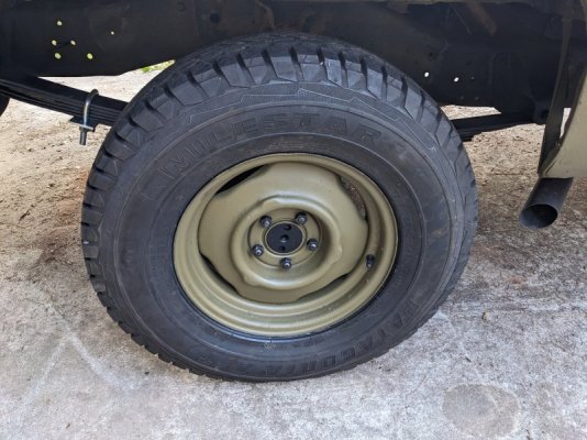 truckwheel.jpg