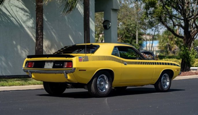 5-legendary-muscle-car-v8s-with-triple-carb-setups_6.jpg