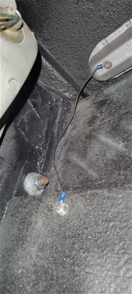 RearSidemarker_GroundWire.jpg