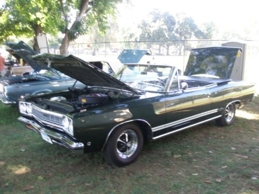 2025 MOPAR CAR SHOW 091 (Small).JPG