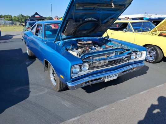 20250920_093934 1969 Super Bee B5 blue.jpg