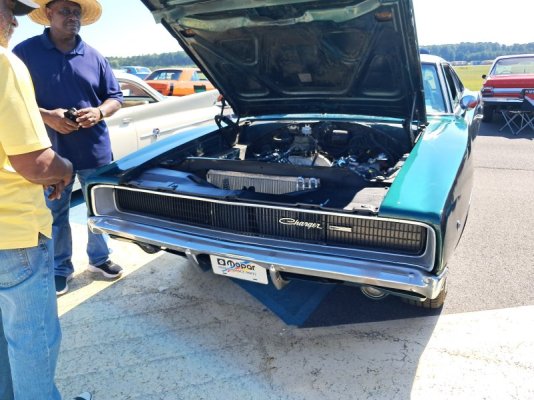 20250920_105017 1968 Charger, nice car, wavy paint.jpg