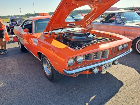 20250920_102423 1971 hemi 4-spd.jpg