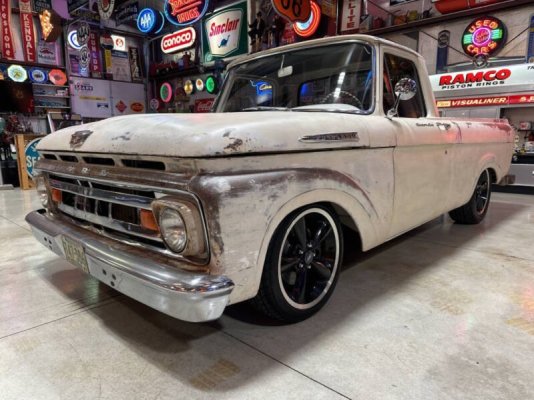 man-buys-freshly-built-dream-truck-drives-660-miles-home-it-s-wrecked-24-hours-later_1.jpg