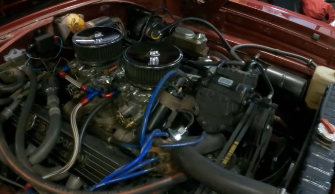 1967-dodge-coronet-ragtop-flaunts-hemi-surprise-shares-garage-with-first-year-r-t_12.jpg