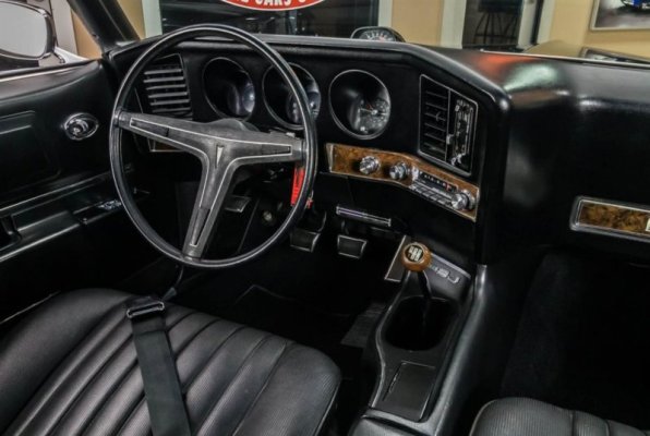 grand-prix-interior-1-10_1-1536x1031.jpg