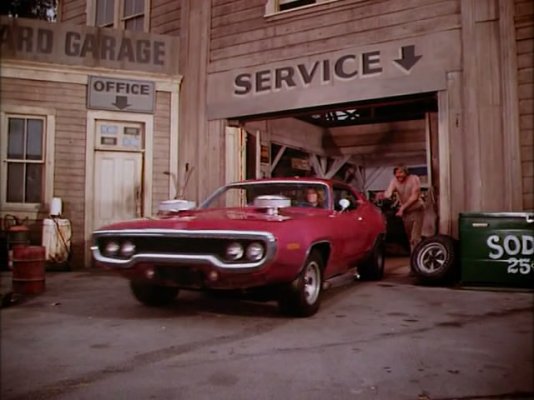 dukesofhazzards02e19dvdrip-avcdukesboysmkv_snapshot_2238_20140922_180720 (1).jpg