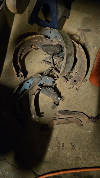 20251022_221605.jpg 20251022_221605.jpg