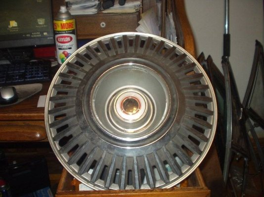 1968 15 inch hubcap.JPG