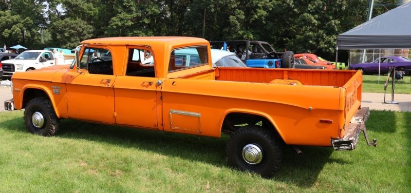 Dodge 1970 Truck.jpg