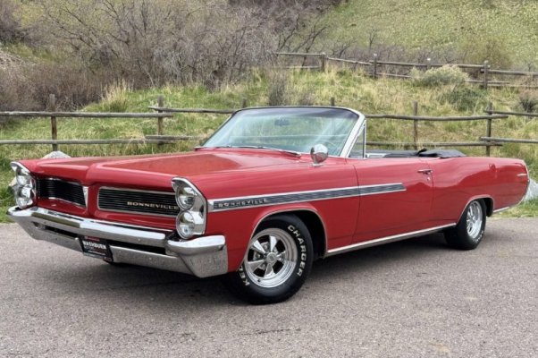 1963_pontiac_bonneville_img_3293-46168.jpeg