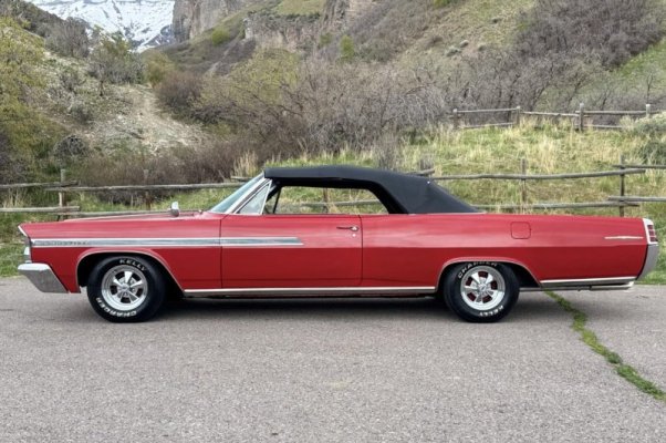 1963_pontiac_bonneville_img_3243-46121.jpeg