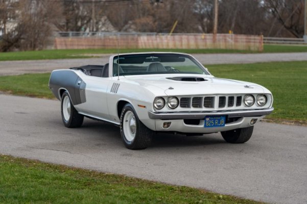 million-dollar-holy-grail-1971-plymouth-hemi-cuda-convertible-up-for-auction-261559_1.jpg