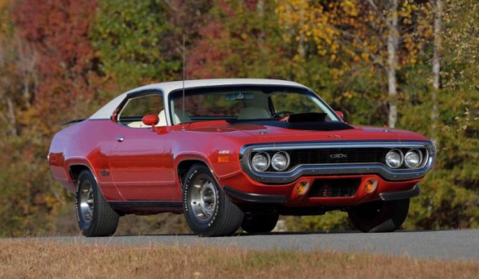 the-gentleman-brawler-rediscovering-the-rare-1971-plymouth-gtx-440-six-barrel-261453_1.jpg