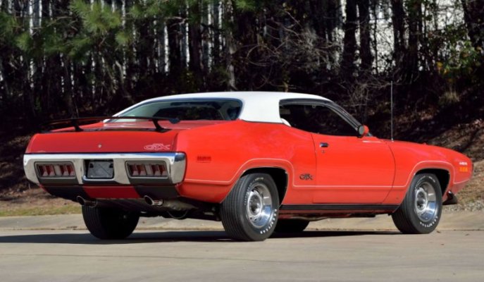 the-gentleman-brawler-rediscovering-the-rare-1971-plymouth-gtx-440-six-barrel_3.jpg