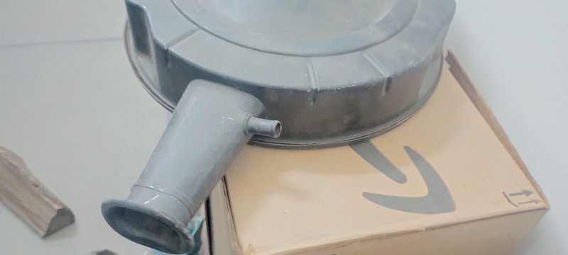 67 Coronet Air Cleaner Housing 2.jpg