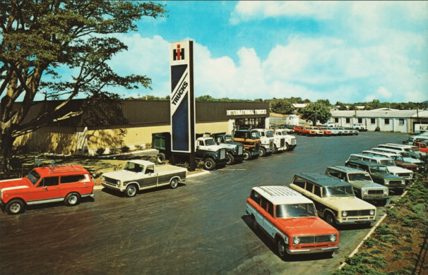 International-Trucks-dealer-postcard-1970s.png