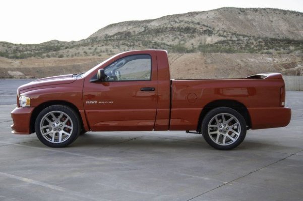 2004_dodge_ram-srt-10_ramsrt10ressized-53-68785.jpg