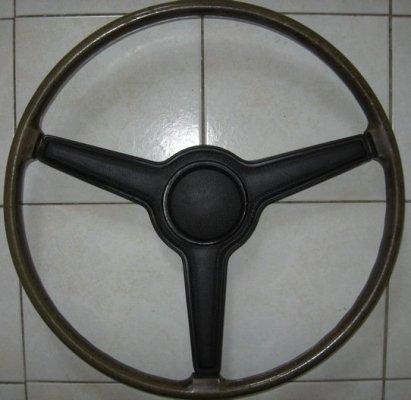 Mopar E body steering wheel.jpg