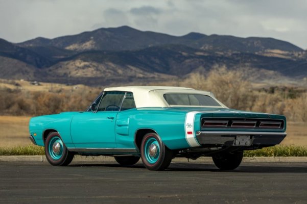 1969-dodge-hemi-coronet-r-t-is-the-only-matching-numbers-4-speed-convertible-left_1.jpg