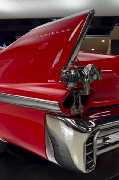 Cadillac 1962 Convertible.png