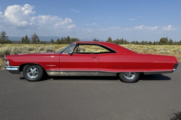 1965_pontiac_bonneville_img_2251-95096.jpeg