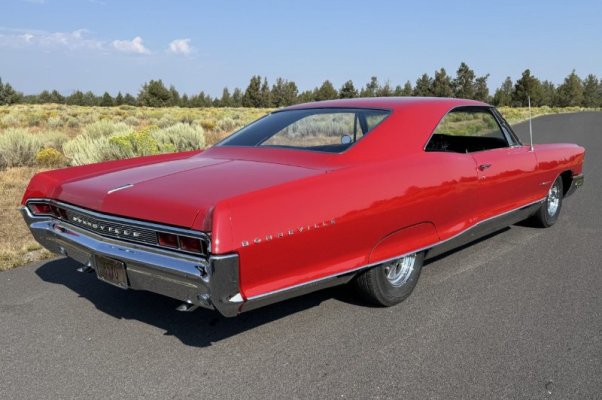 1965_pontiac_bonneville_img_2290-95053.jpeg