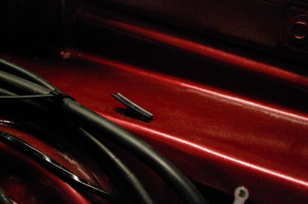 Vacuum Tube Fender Holder3.jpg