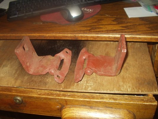 door hinges #1.JPG