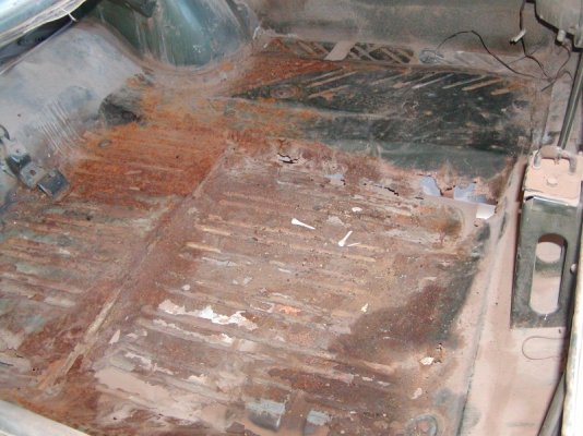 Car Before trunk floor right.JPG