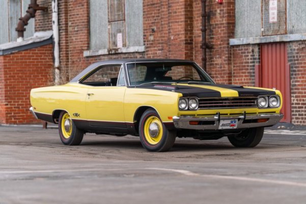yellow-1969-plymouth-gtx-is-no-lemon-packs-the-greatest-mopar-engine-263644_1.jpg