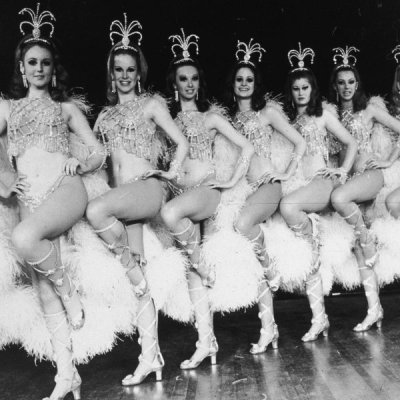 the-rockettes-dancing-on-stage-news-photo-1764022720.pjpeg.jpg