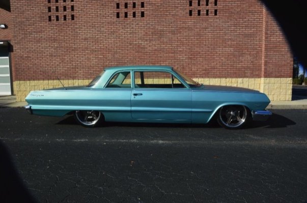 dealer-sells-a-1963-chevy-biscayne-whose-owner-really-wanted-to-put-the-impala-to-shame_2.jpg