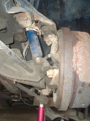 Orginal set up traditional ball joints.jpg Orginal set up traditional ball joints.jpg