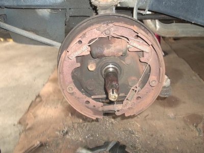 Wheels and Drum off.jpg Wheels and Drum off.jpg