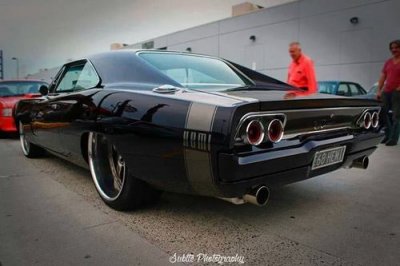 68 Charger RT Hemi Pro-Touring Black & silver.jpg