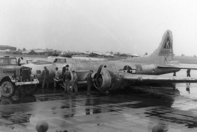 B-17_Battle_Damaged_379th_Bomb_Group_Flying_Fortress_44-6507.jpg