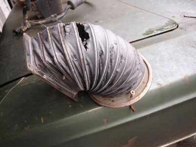 fresh air intake hose 1.jpg fresh air intake hose 1.jpg