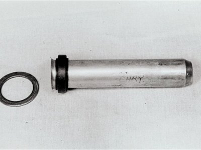 stock-1957-desoto-hemi-aluminium-spark-plug-tube.jpg