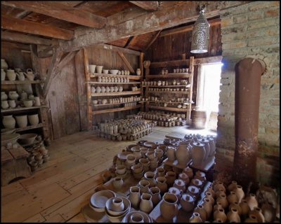 SB 044 Potters shed.jpg