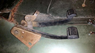 clutch pedal.jpg