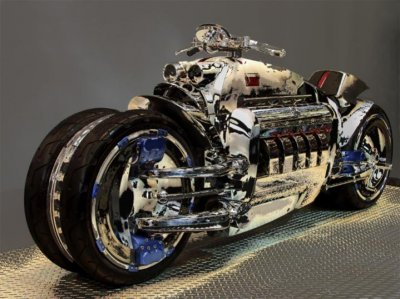 Dodge_Tomahawk_V10_superbike_2.jpg