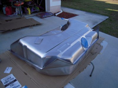 Fuel_Tank-Painting-001-smaller.jpg