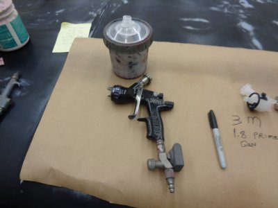 spray guns 004.JPG
