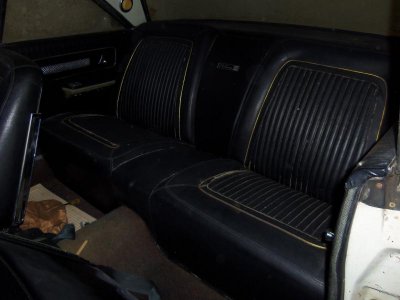 backseat.jpg backseat.jpg