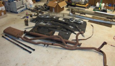 pileofparts.jpg pileofparts.jpg
