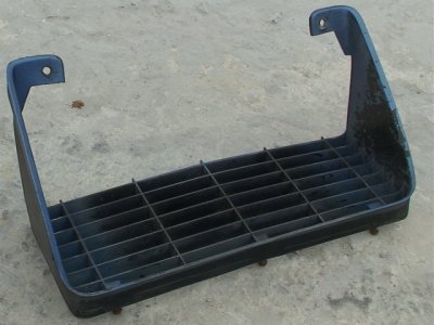 RR lower grille.JPG